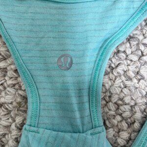 Lululemon Women's Tank Top - Size 4 - Pistachio with Subtle Soft Gray Stripe